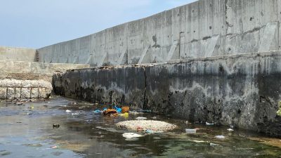 Retakan Beton Muara
