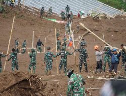 Gugur Saat Longsor Cisarua KBB Praka Marinir Hamid Tinggalkan Istri yang Sedang Hamil 4 Bulan