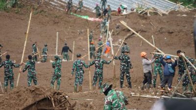 Gugur Saat Longsor Cisarua